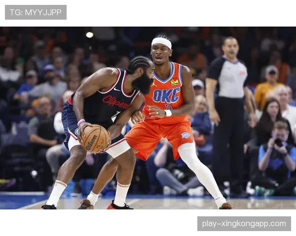 快船客场挑战雷霆 莱昂纳德单核带队面临防守压力